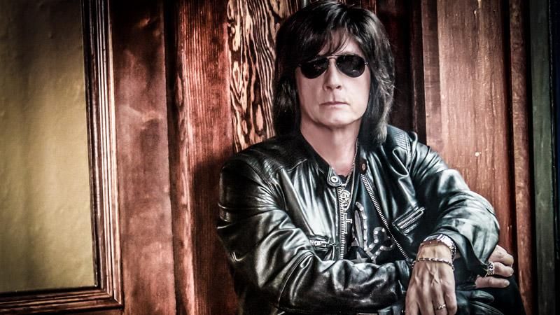 Окупаційна влада Криму вплутала у скандал екс-вокаліста Deep Purple Окупаційна влада Криму вплутала у скандал екс-вокаліста Deep Purple