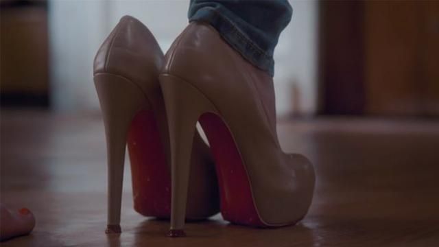 "В крассивых туфлях": украинский телеведущий перепел хит "Ленинграда" "В крассивых туфлях": украинский телеведущий перепел хит "Ленинграда"