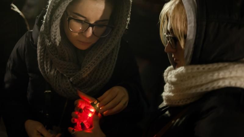 Улюблені пісні та сльози: Майдан вшанував Кузьму Улюблені пісні та сльози: Майдан вшанував Кузьму