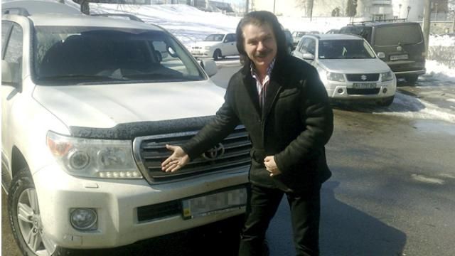 Авто українського співака пограбували у Києві