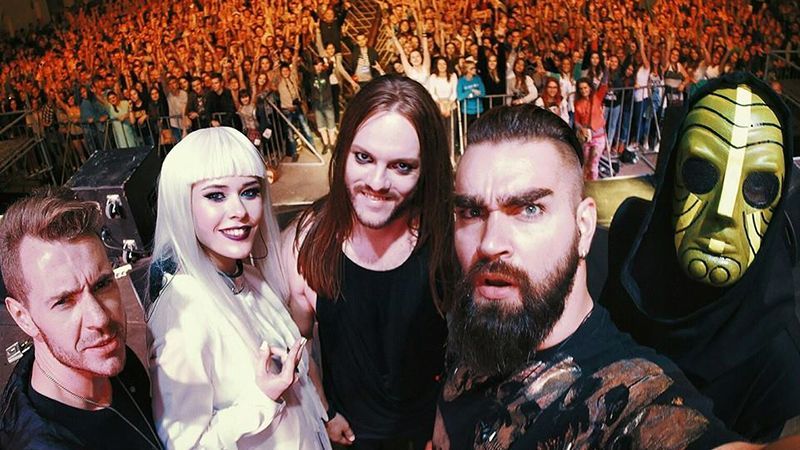 Группа The Hardkiss рассказала, почему не выступает в России Группа The Hardkiss рассказала, почему не выступает в России