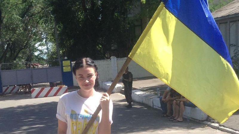 Я свободна! — Приходько спела вдохновляющую песню о Савченко Я свободна! — Приходько спела вдохновляющую песню о Савченко