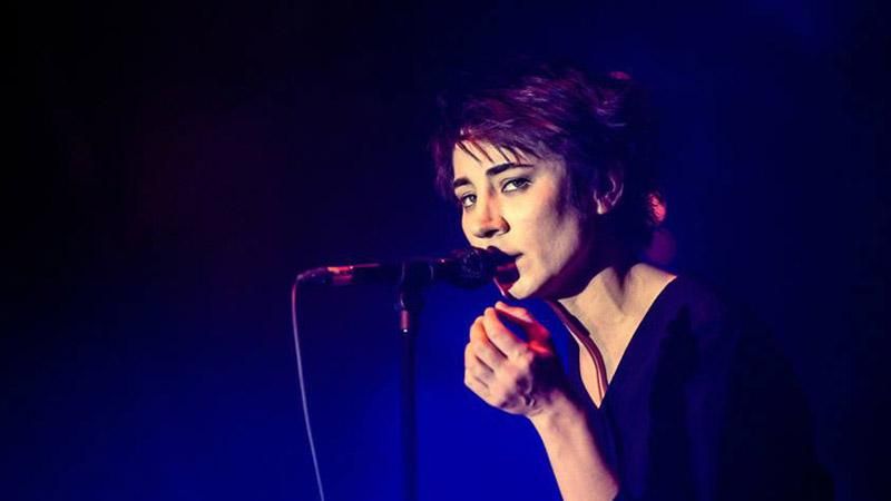 Користувачів мережі розлютила поведінка Земфіри Користувачів мережі розлютила поведінка Земфіри