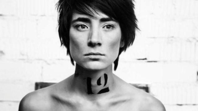 Земфиру уже называют "российской патриоткой" и зовут выступать в Крым Земфиру уже называют "российской патриоткой" и зовут выступать в Крым