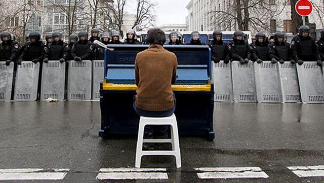 Голландский активист озаботился судьбой Украины и организовал агитационный тур Голландский активист озаботился судьбой Украины и организовал агитационный тур