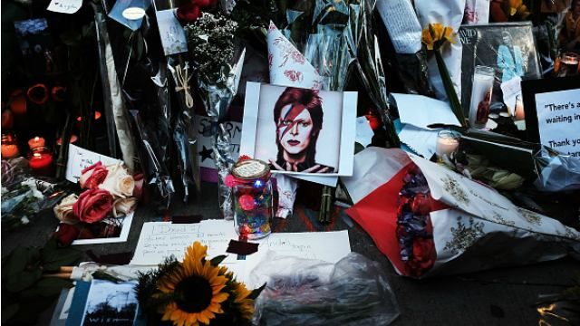 Появился посмертный клип Дэвида Боуи Появился посмертный клип Дэвида Боуи