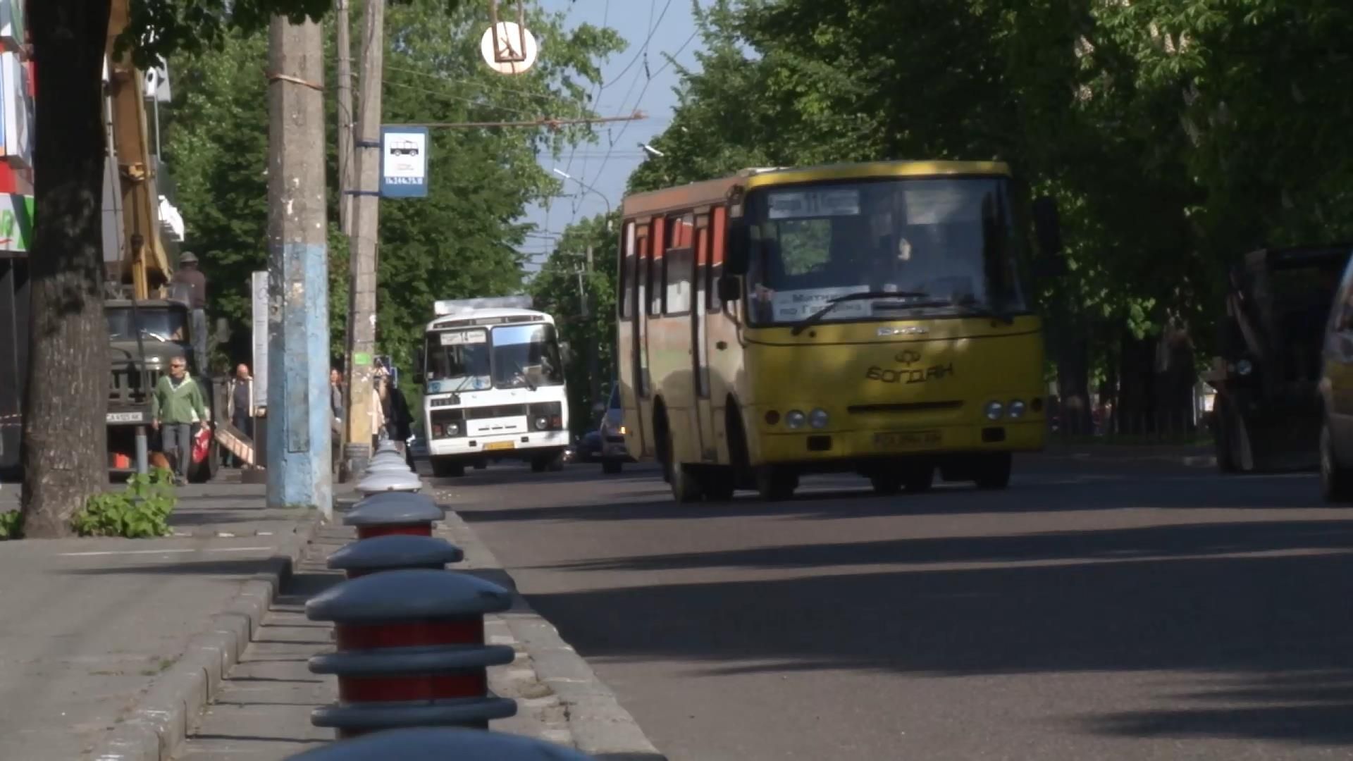 Черкасская власть запретила шансон в маршрутках Черкасская власть запретила шансон в маршрутках