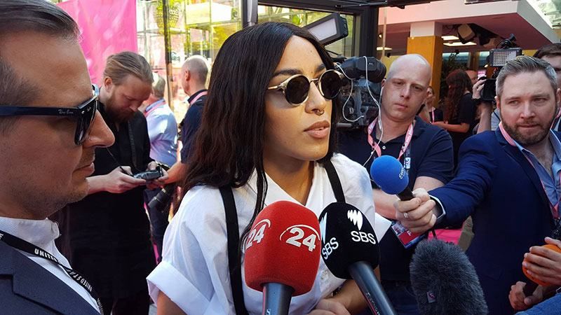 Держитесь, дорогие! — победительница Евровидения-2012 обратилась к украинцам Держитесь, дорогие! — победительница Евровидения-2012 обратилась к украинцам