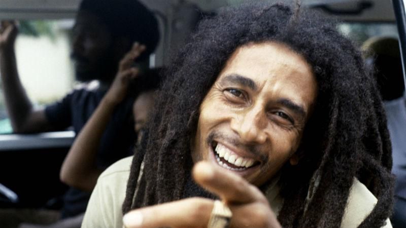 Король реггі: про сонячне життя та філософію Боба Марлі Король реггі: про сонячне життя та філософію Боба Марлі