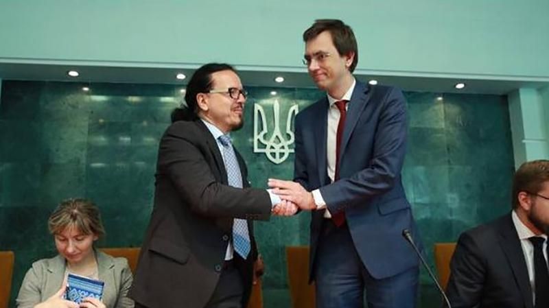 Близький до геніальності Бальчун не курить, не ходить у сауну, а грає на гітарі, — Омелян Близький до геніальності Бальчун не курить, не ходить у сауну, а грає на гітарі, — Омелян
