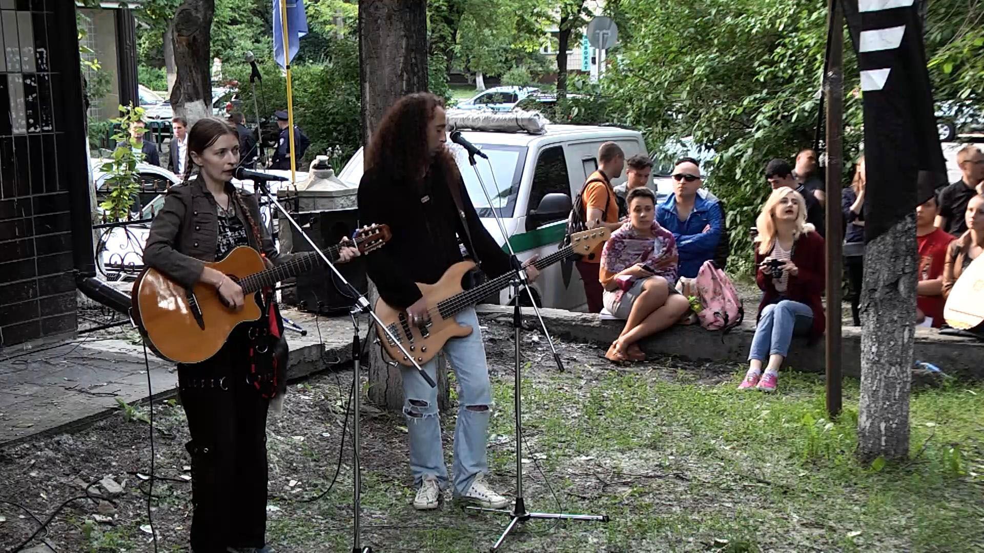 Под киевским СИЗО состоялся концерт Под киевским СИЗО состоялся концерт