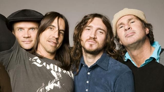 Стало відомо про незвичні забаганки Red Hot Chili Peppers під час концерту у Києві 