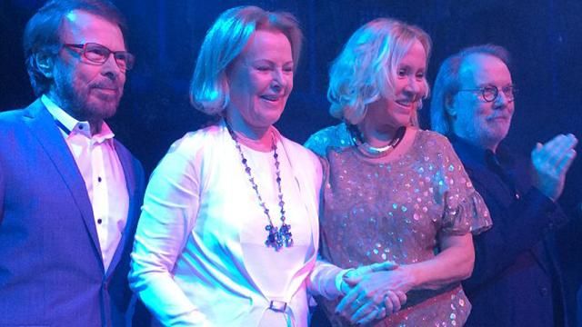 Легендарная ABBA впервые выступила вместе после 30 лет перерыва