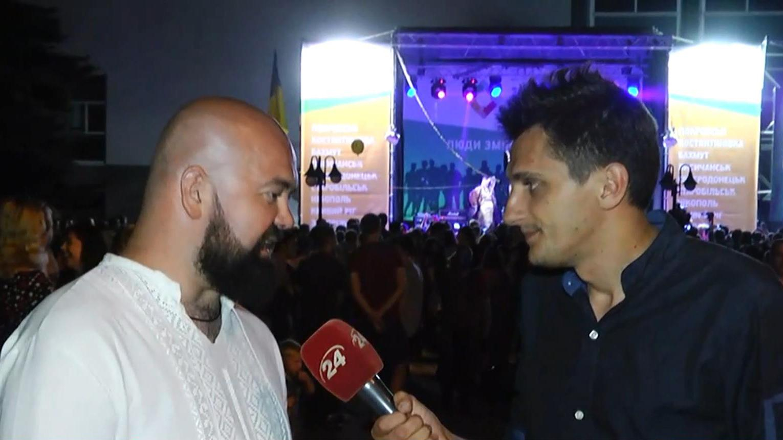 Концерт возле фронта: в Покровске выступили украинские музыканты