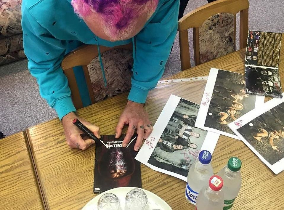 Белорусские таможенники оконфузился перед Red Hot Chili Peppers