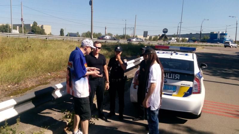 Украинских рокеров чуть было не арестовали за ограбление банка Украинских рокеров чуть было не арестовали за ограбление банка