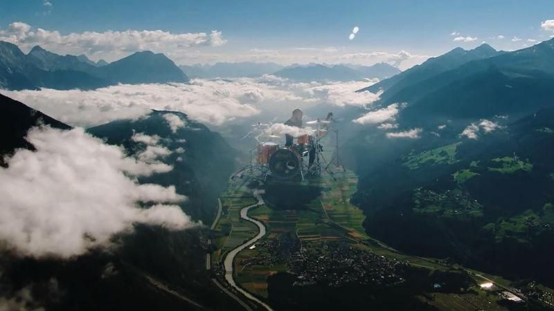 Українців нагородили престижною премією MTV за кліп для Coldplay Українців нагородили престижною премією MTV за кліп для Coldplay