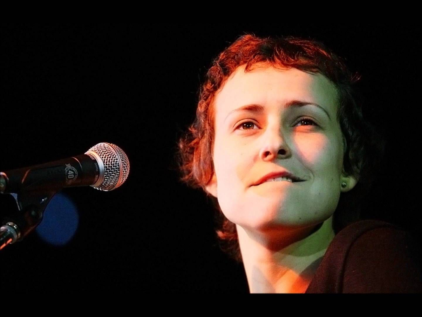 Рада провалила законопроект о гастролях российских артистов Рада провалила законопроект о гастролях российских артистов