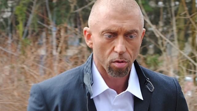 Репера Серьогу затримали в московському аеропорту Репера Серьогу затримали в московському аеропорту