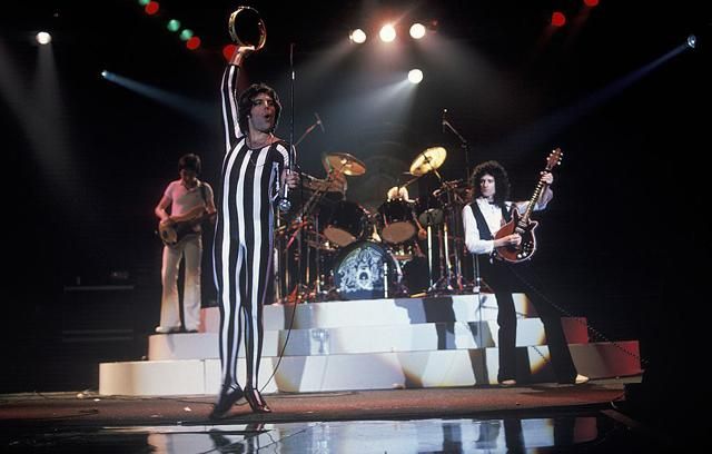 Queen опубликовал неизвестную до сих пор версию We Will Rock You Queen опубликовал неизвестную до сих пор версию We Will Rock You