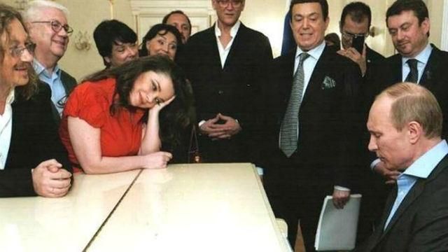 Российскую певицу Наташу Королеву не пускают в Украину Российскую певицу Наташу Королеву не пускают в Украину