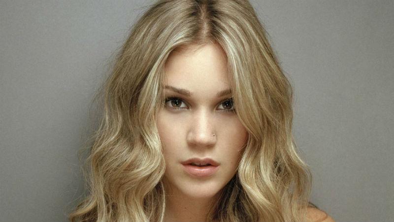 Британська співачка здивувала виконанням української народної пісні Британська співачка здивувала виконанням української народної пісні