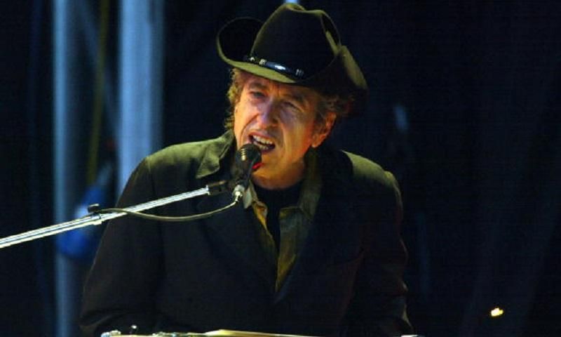 Стало відомо, як Бобу Ділану вручать Нобелівську премію Стало відомо, як Бобу Ділану вручать Нобелівську премію