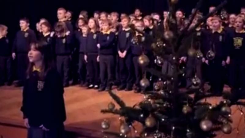 Дівчинка з аутизмом підкорила мережу виконанням легендарної пісні Дівчинка з аутизмом підкорила мережу виконанням легендарної пісні