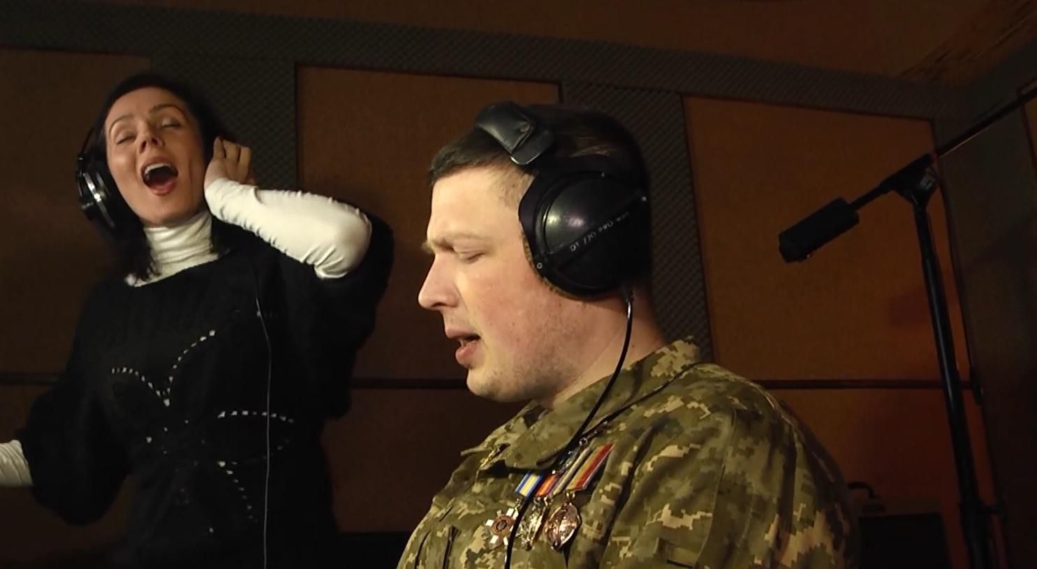 Відомі музиканти взялись писати музику на вірші бійців АТО Відомі музиканти взялись писати музику на вірші бійців АТО