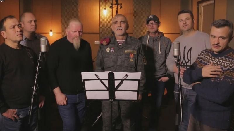 Трогает до слез – нацгвардиец поразил исполнением молитвы-колядки о воинах АТО Трогает до слез – нацгвардиец поразил исполнением молитвы-колядки о воинах АТО