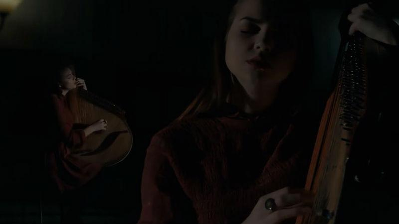 Украинка поразила сеть выполнением легендарной песни на бандуре