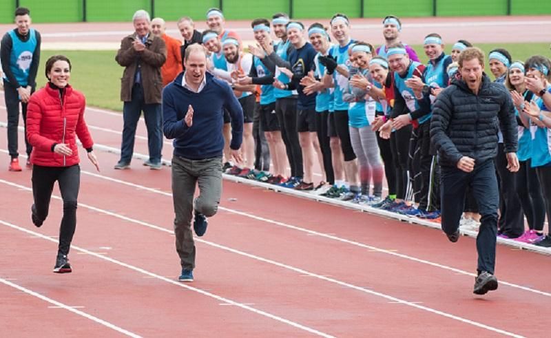 Кейт Мидлтон и принцы выясняли, кто быстрее бегает: фоторепортаж Кейт Мидлтон и принцы выясняли, кто быстрее бегает: фоторепортаж