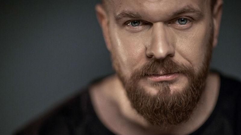 Известный музыкант стал жертвой грабителей Известный музыкант стал жертвой грабителей