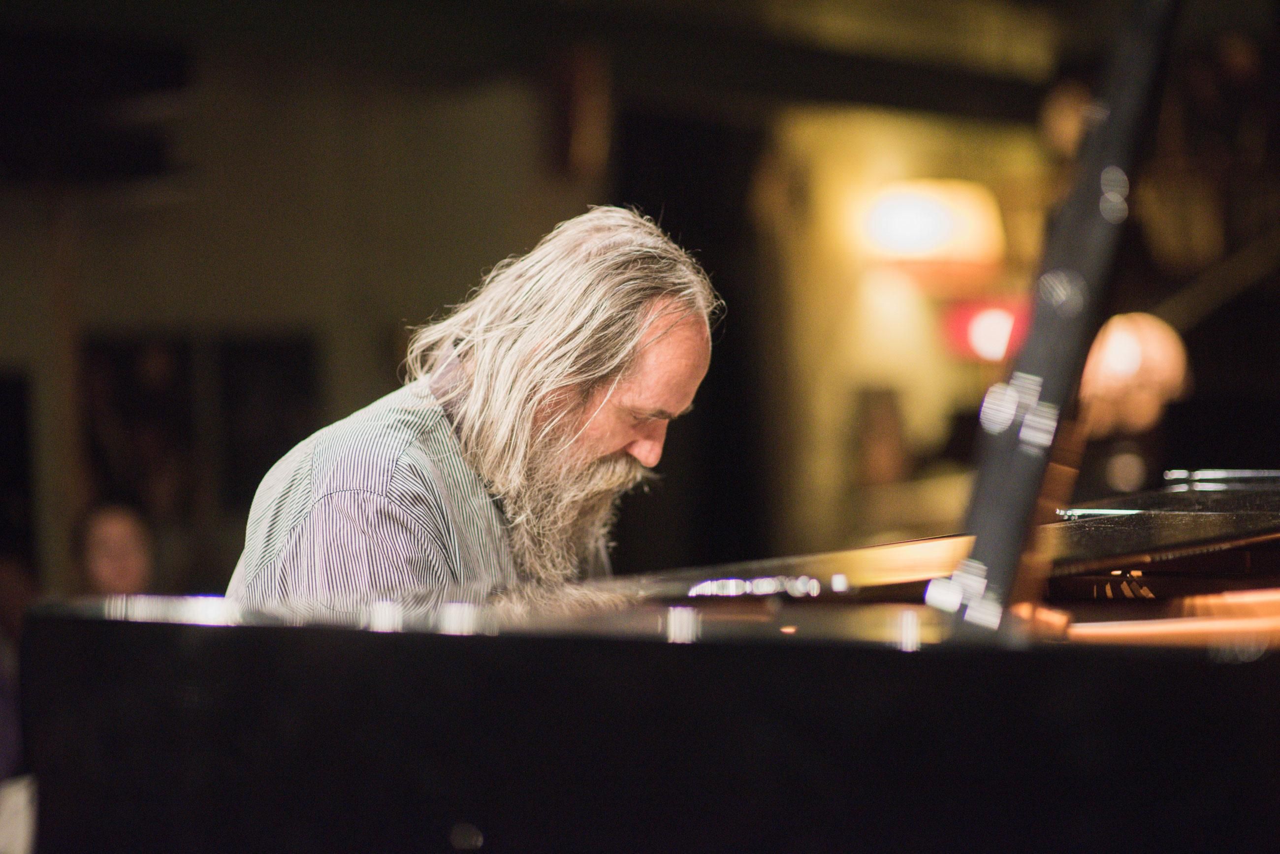 Найшвидший піаніст планети Любомир Мельник переїде в Україну Найшвидший піаніст планети Любомир Мельник переїде в Україну