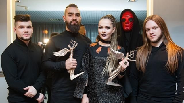 YUNA-2017: як українські зірки красувалися на червоній доріжці YUNA-2017: як українські зірки красувалися на червоній доріжці