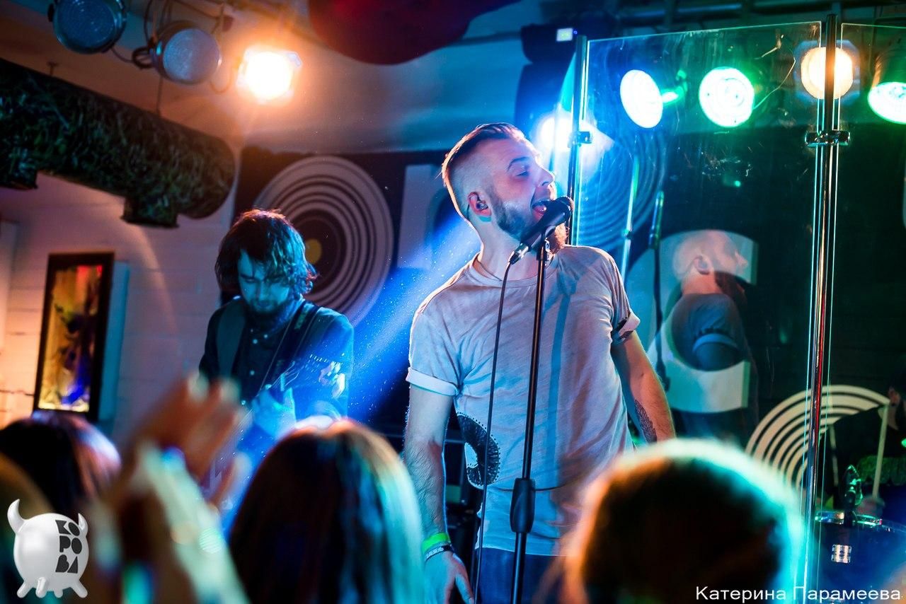 Популярний гурт "Без Обмежень" презентував новий альбом і розпочав тур з аншлагів Популярний гурт "Без Обмежень" презентував новий альбом і розпочав тур з аншлагів