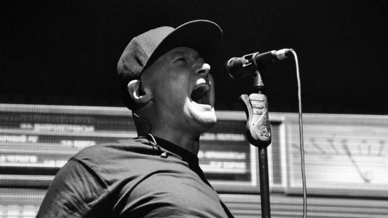 "Бумбокс" представил мощный клип о нелюбви к себе и женской красоте "Бумбокс" представил мощный клип о нелюбви к себе и женской красоте