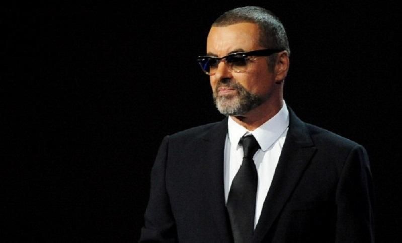 В Лондоне тайно похоронили певца Джоржда Майкла В Лондоне тайно похоронили певца Джоржда Майкла