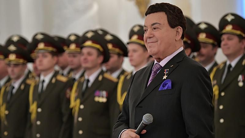 Правозахисник пояснив, які пільги має народний артист України Кобзон Правозахисник пояснив, які пільги має народний артист України Кобзон