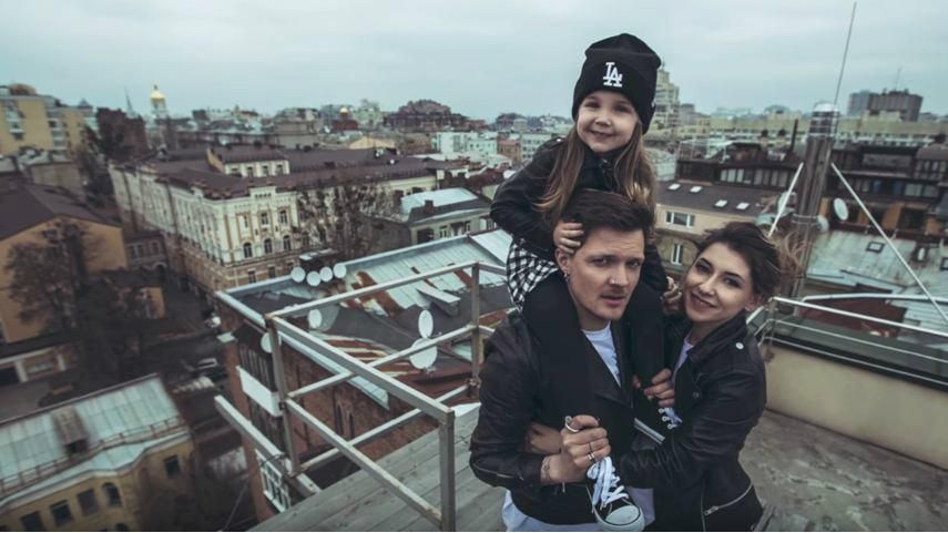 Женя Галич с женой и дочерью снялся в трогательной фотосессии: фото и видео