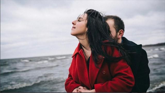 Джамала показала романтичну зйомку з коханим: чуттєві фото Джамала показала романтичну зйомку з коханим: чуттєві фото