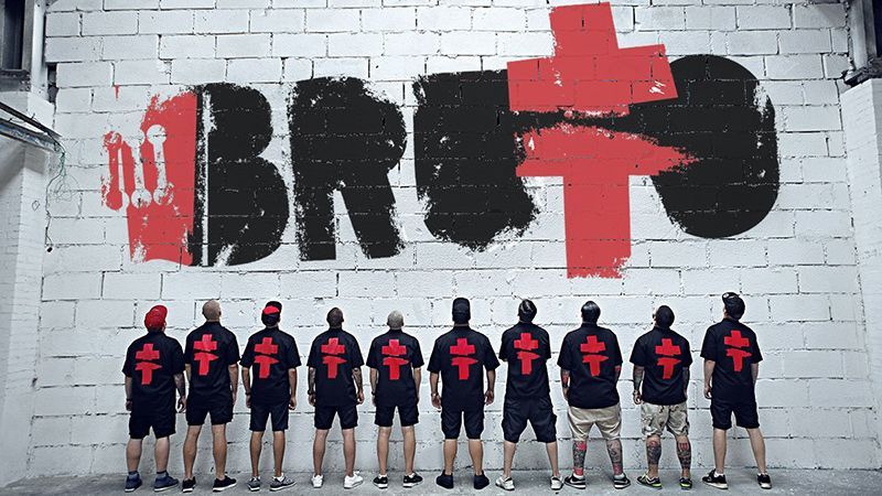 Группа BRUTTO показал обновленную версию клипа на песню "Черный обелиск"