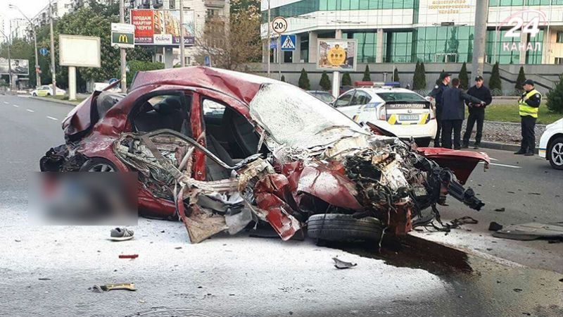 Страшна аварія з музикантом у Києві: з'явилися нові деталі про постраждалого Страшна аварія з музикантом у Києві: з'явилися нові деталі про постраждалого