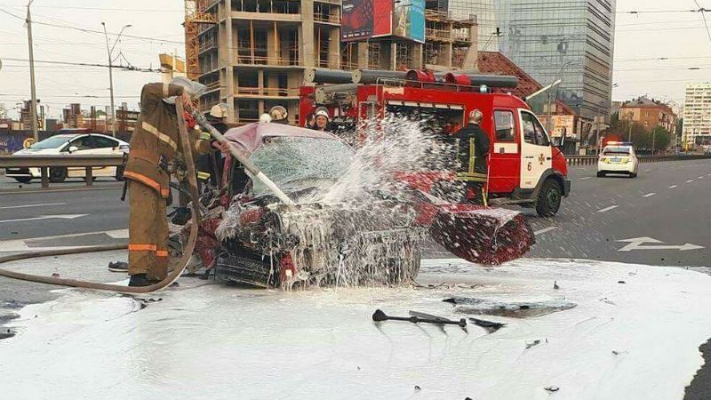 Назвали имя музыканта, которому оторвало руку в страшной аварии в Киеве Назвали имя музыканта, которому оторвало руку в страшной аварии в Киеве