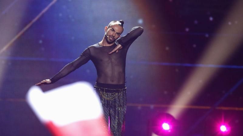 Коса до поясу та довга спідниця: як виступив епатажний учасник Євробачення-2017