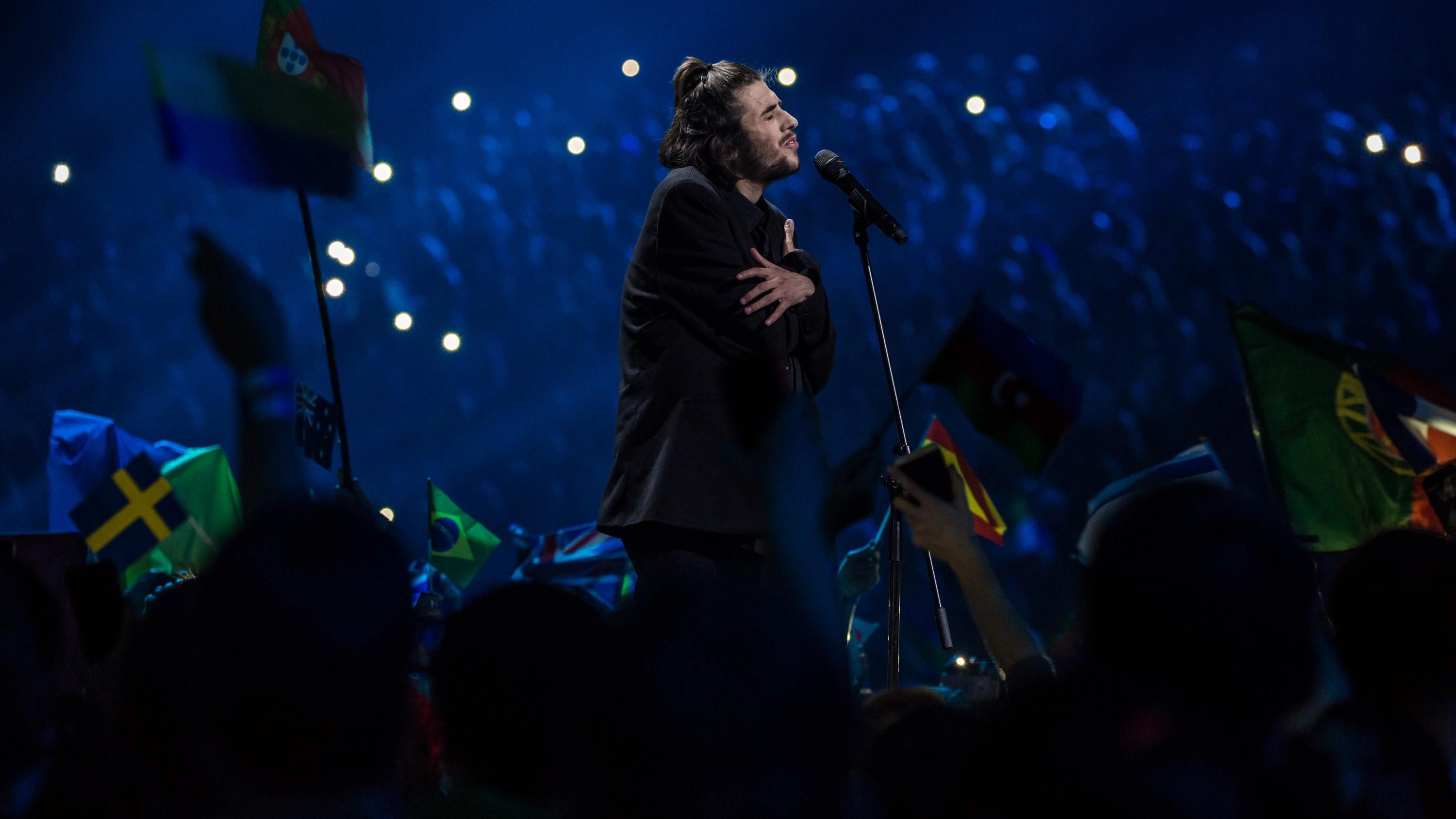 Португалец Собрал снова впереди всех: обнародовали самые популярные видео участников Евровидения Португалец Собрал снова впереди всех: обнародовали самые популярные видео участников Евровидения