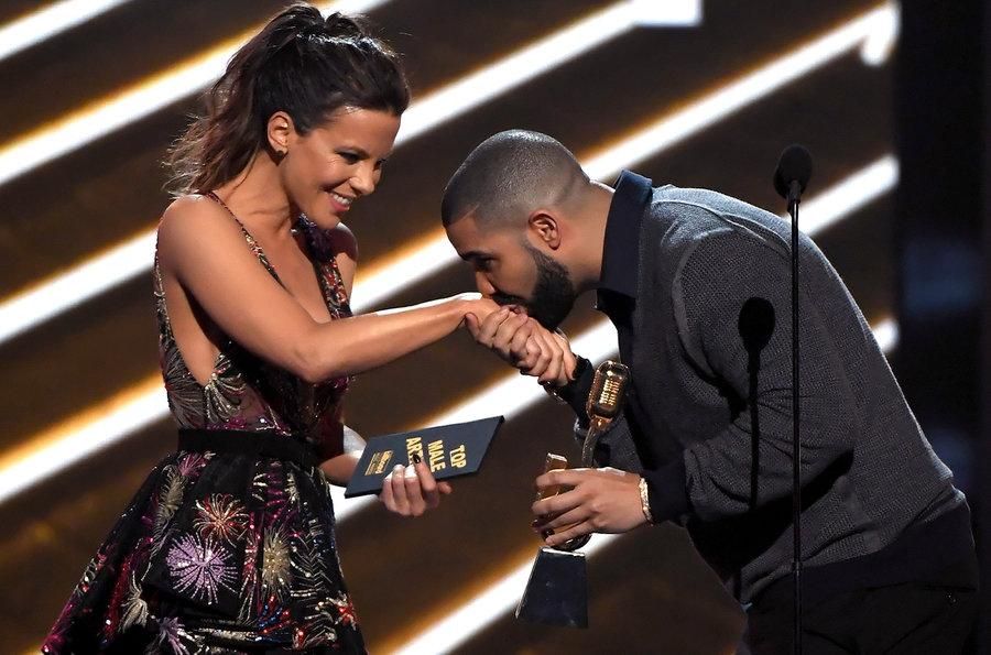 Billboard Music Awards-2017: лучшие образы церемонии Billboard Music Awards-2017: лучшие образы церемонии