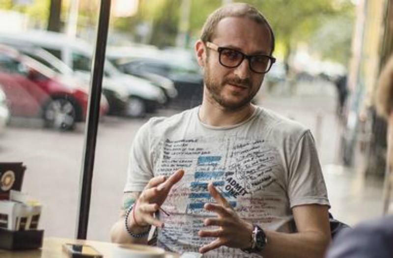 Это просто "распил" денег, – продюсер Джамалы откровенно о Евровидении-2017
Это просто "распил" денег, – продюсер Джамалы откровенно о Евровидении-2017
