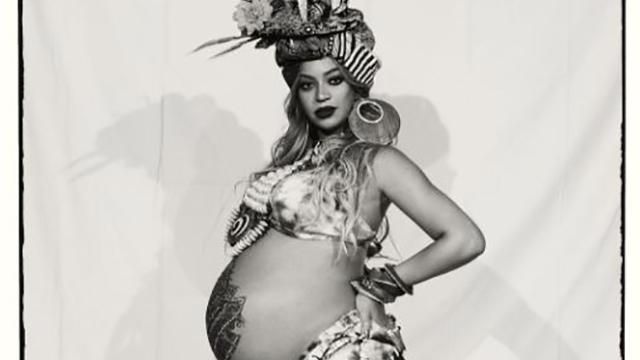 Бейонсе отметила рождение её будущей двойни Бейонсе отметила рождение её будущей двойни