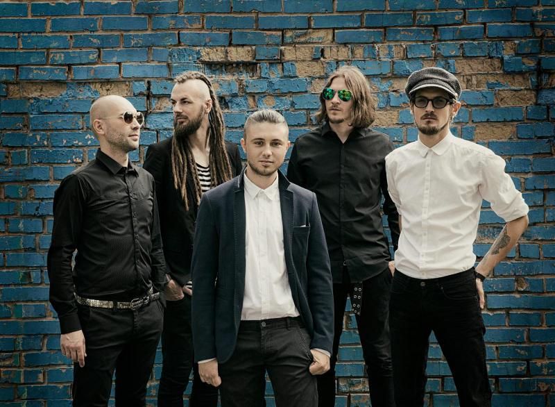 Український рок-гурт "Антитіла" виступив на вертолітному майданчику Януковича
Український рок-гурт "Антитіла" виступив на вертолітному майданчику Януковича